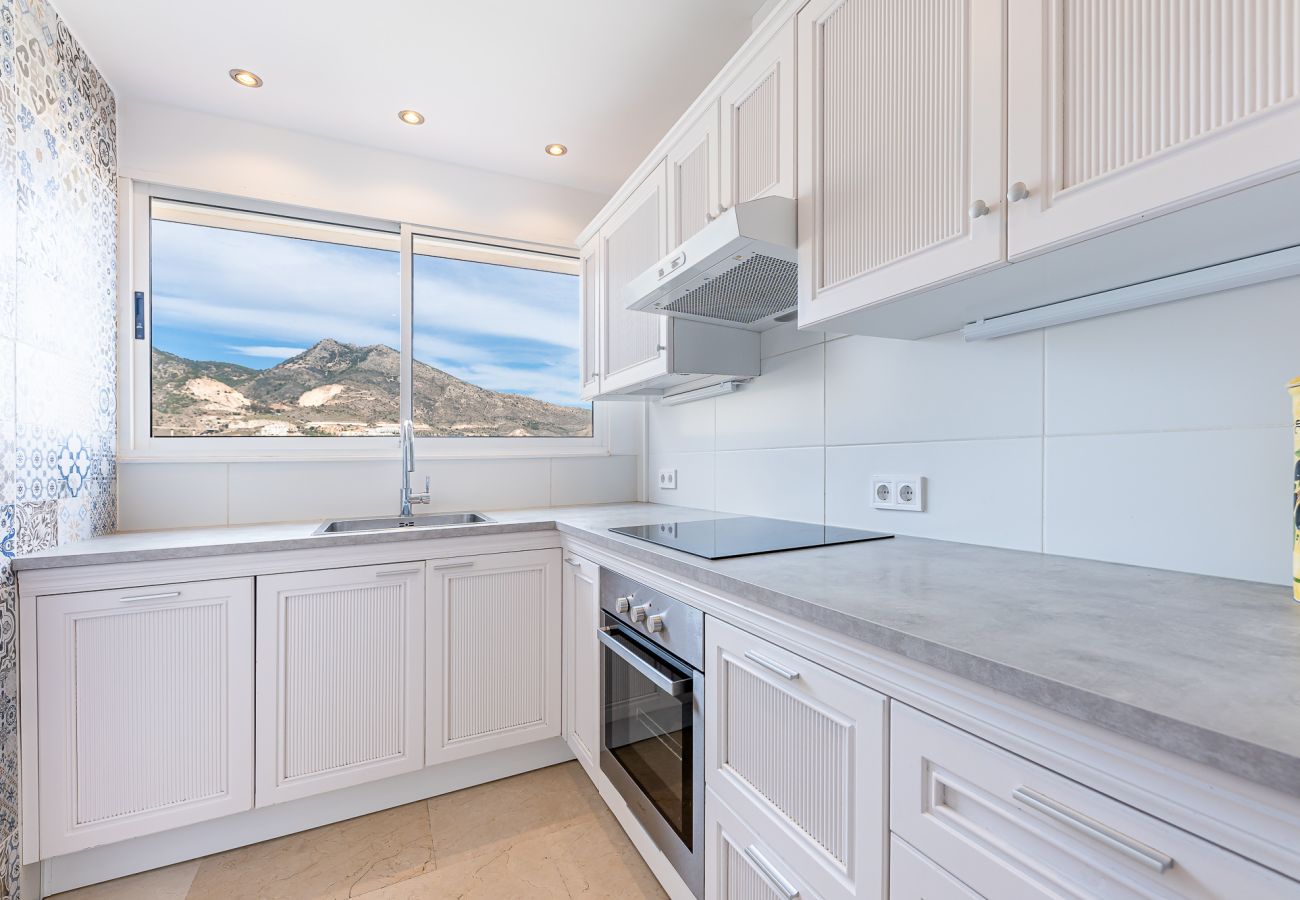 Apartamento en Benalmádena - APARTAMENTO PARA 6 CON VISTAS AL MAR Y PISCINA