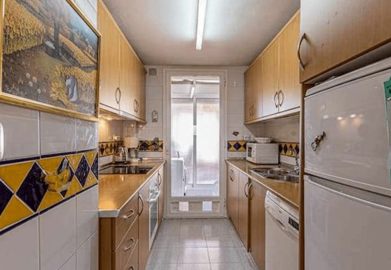 Apartamento en Benalmádena - Piso para 4 con amplia terraza al jardin y al mar 