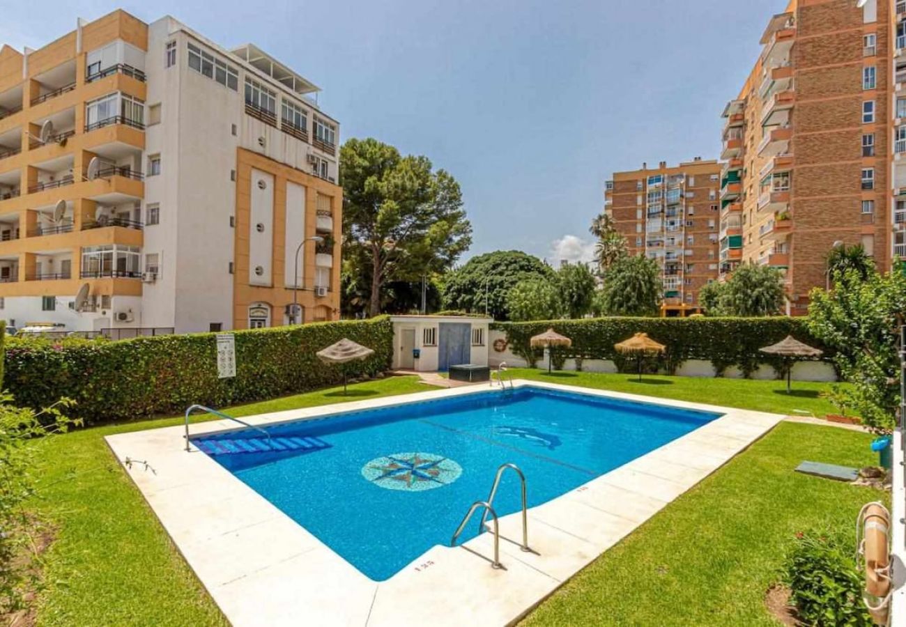 Apartamento en Benalmádena - Atico en Arroyo de la miel con hermosas vistas 