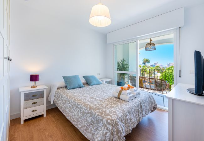 Apartamento en Benalmádena - Moderno piso para 4 cerca de la playa 