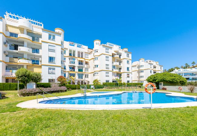 Apartamento en Benalmádena - Moderno piso para 4 cerca de la playa 