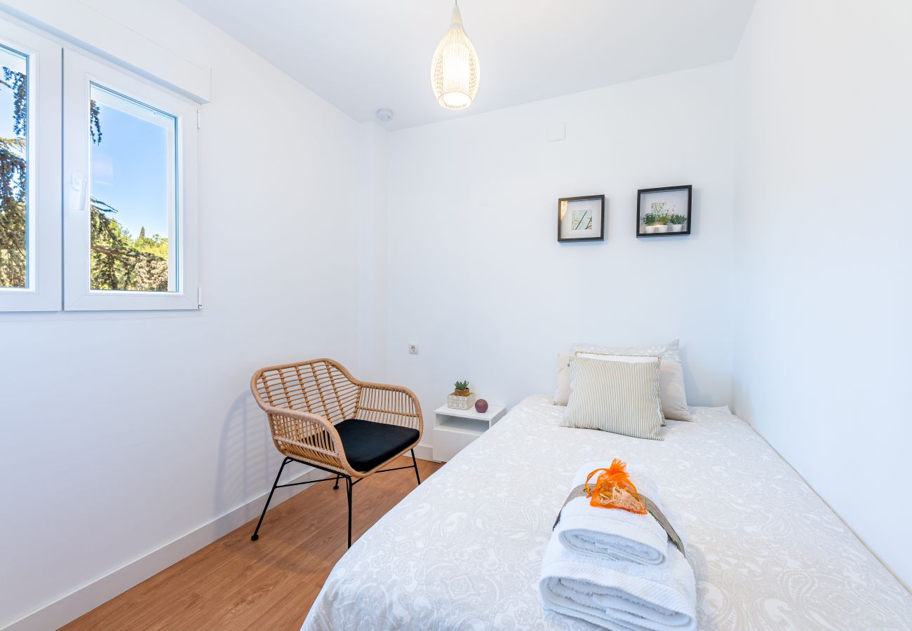 Apartamento en Benalmádena - Moderno piso para 4 cerca de la playa 