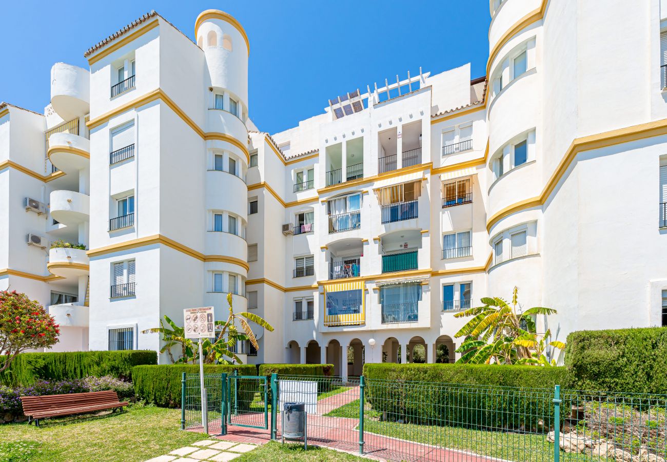 Apartamento en Benalmádena - Moderno piso para 4 cerca de la playa 