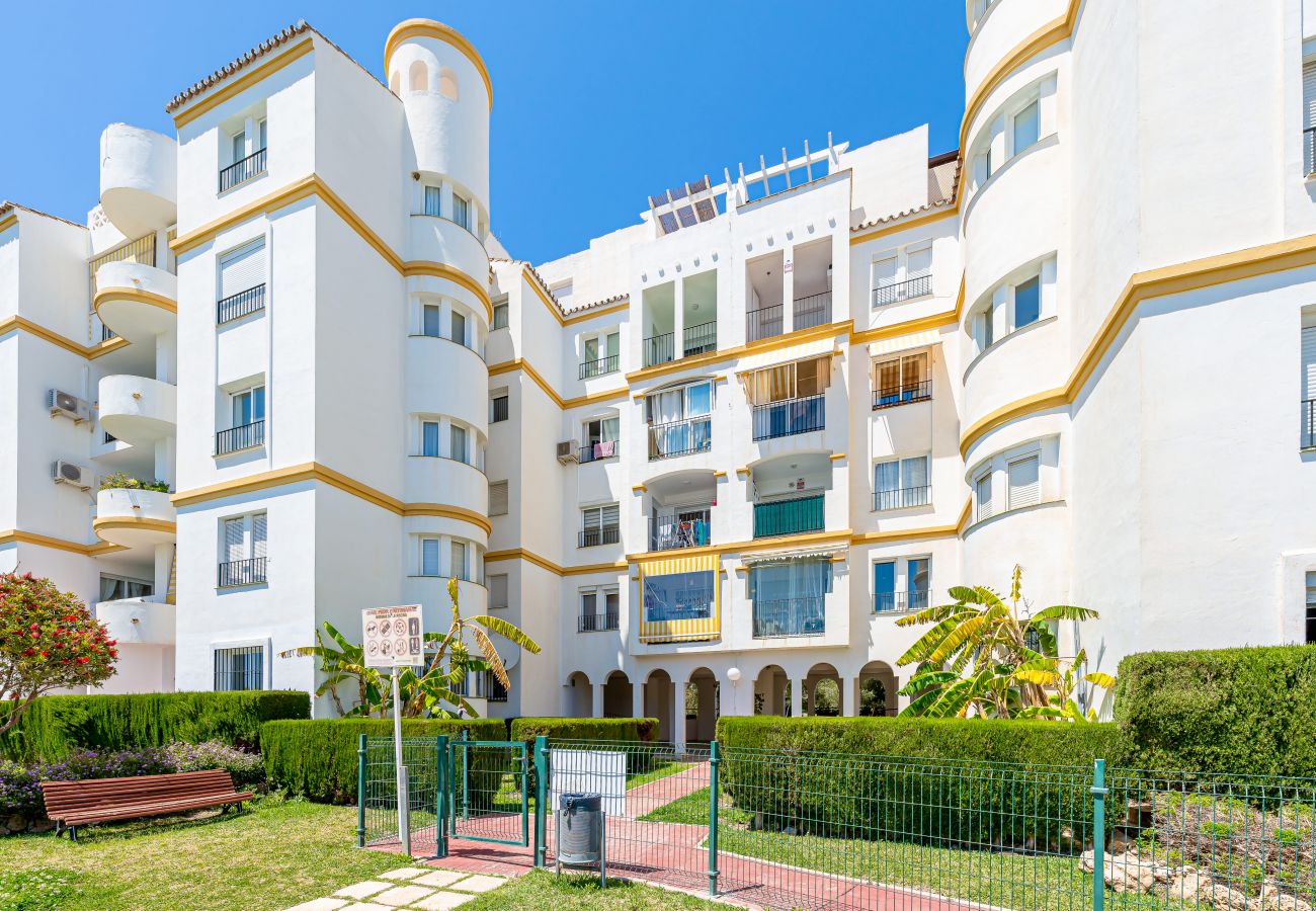 Apartamento en Benalmádena - Moderno piso para 4 cerca de la playa 