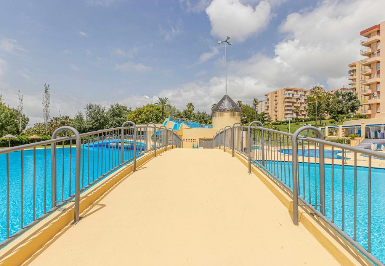 Apartamento en Benalmádena - Apartamento en Minerva con terraza y piscinas 