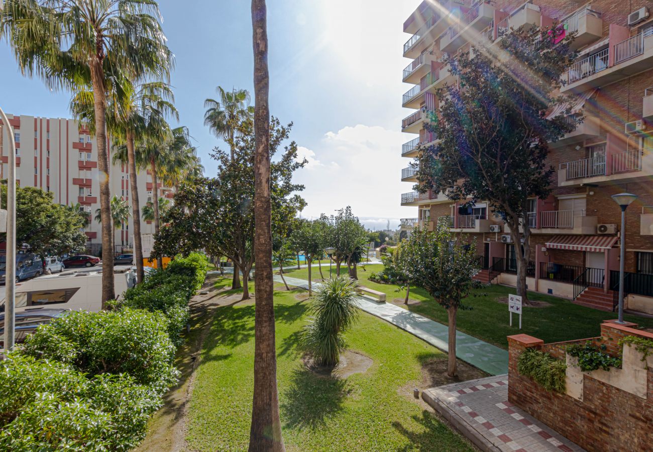 Apartamento en Benalmádena - Apartamento en Minerva con terraza y piscinas 