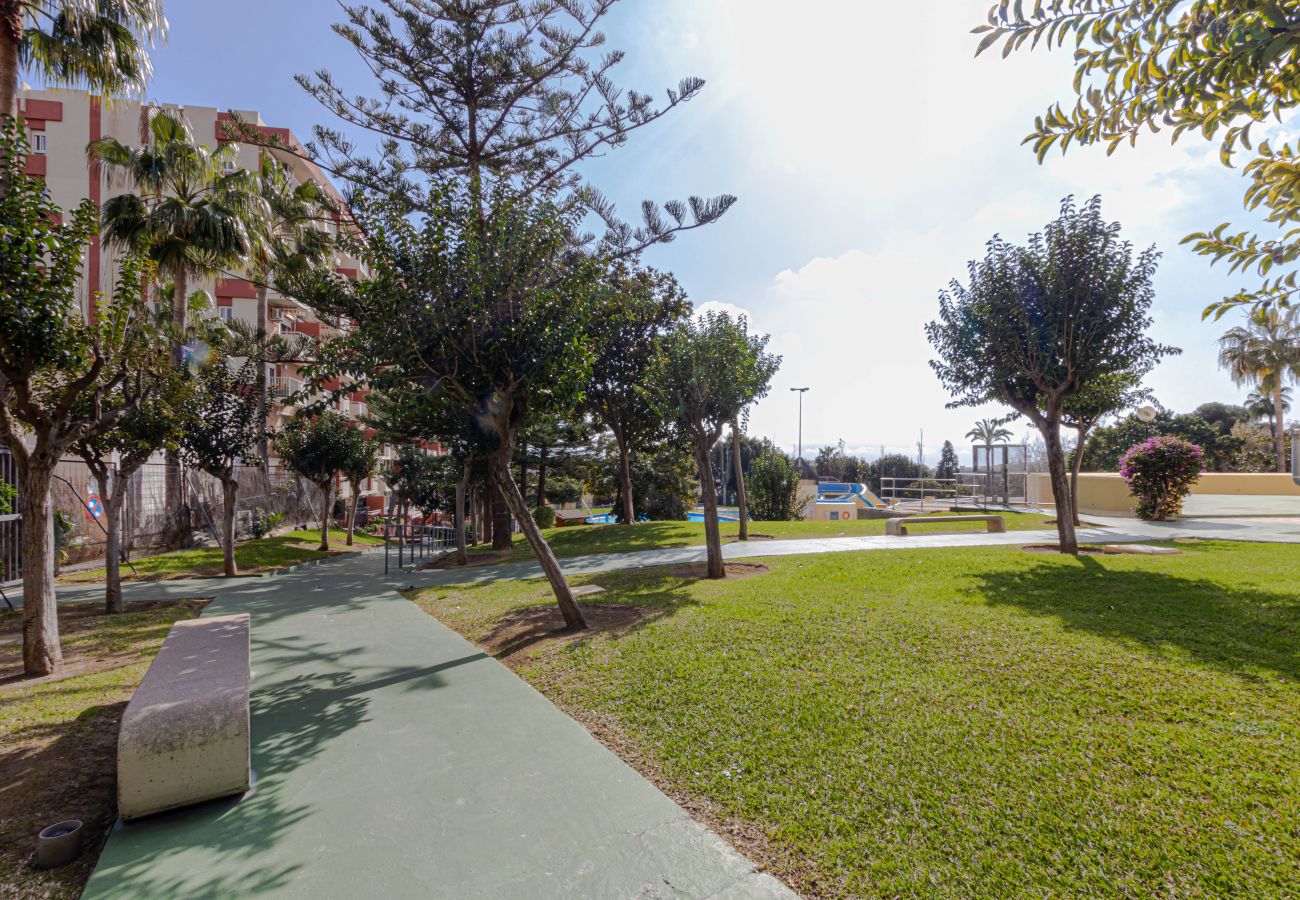Apartamento en Benalmádena - Apartamento en Minerva con terraza y piscinas 