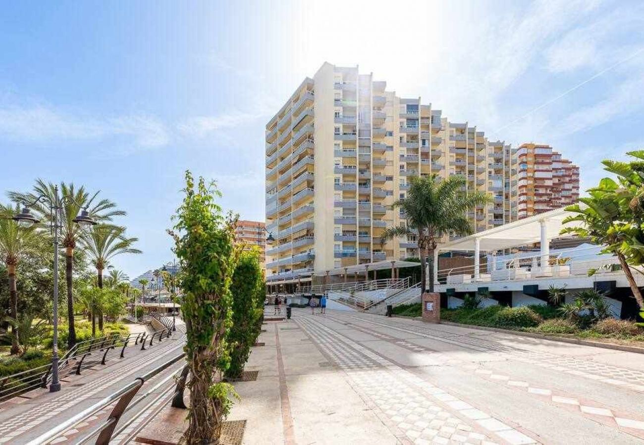 Apartamento en Benalmádena - Apartamento frente al mar y puerto Marina 