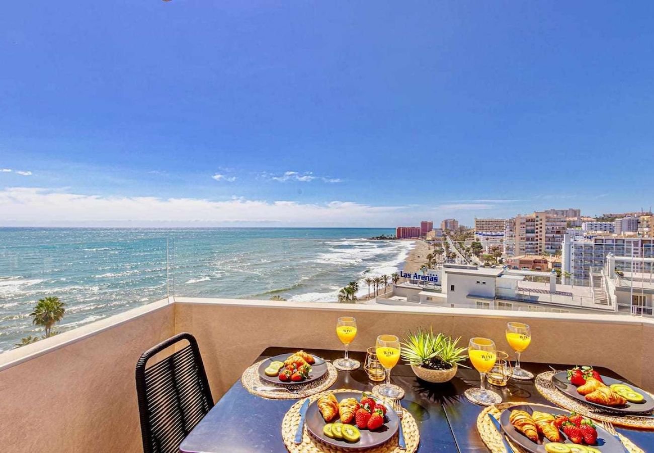 Apartamento en Benalmádena - Benalbeach- Moderno piso para 5 con vistas al mar 