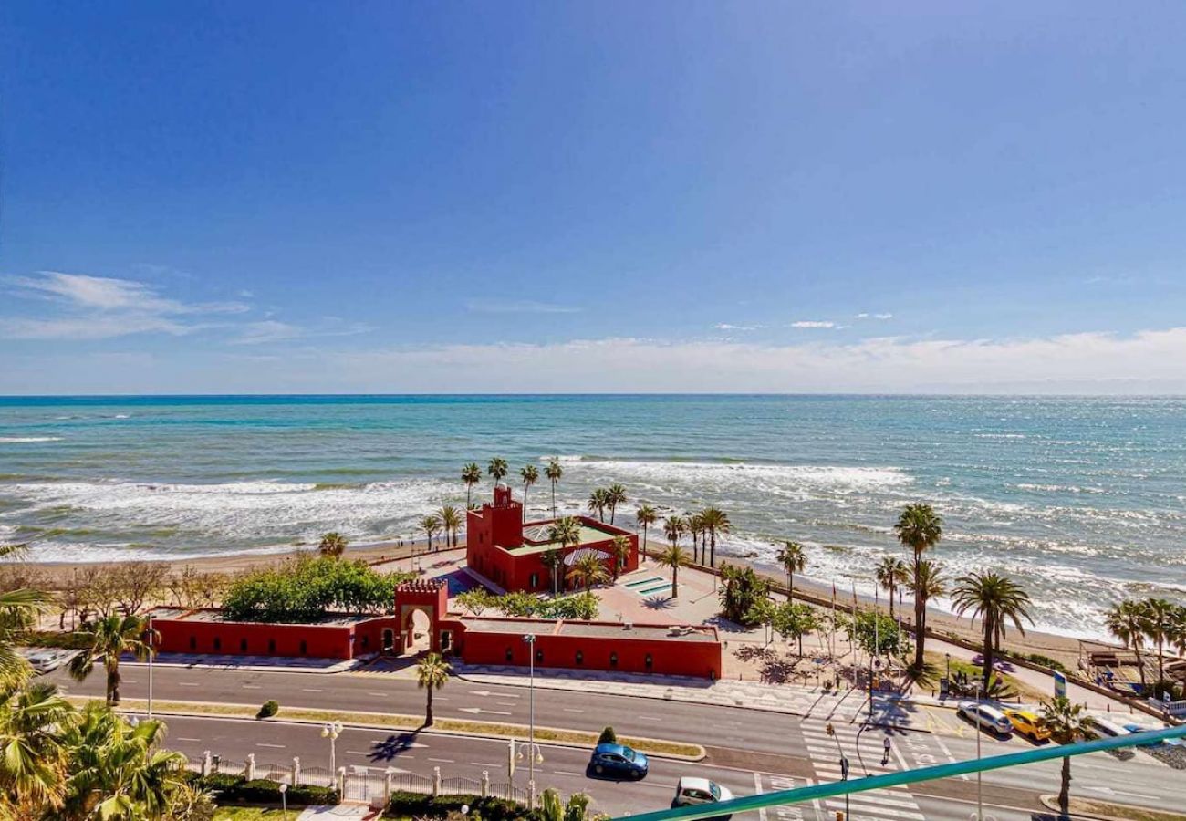 Apartamento en Benalmádena - Benalbeach- Moderno piso para 5 con vistas al mar 