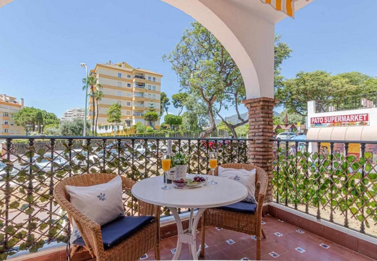 Apartamento en Benalmádena - Apartamento en Pueblo Quinta a 1 min de la Playa 