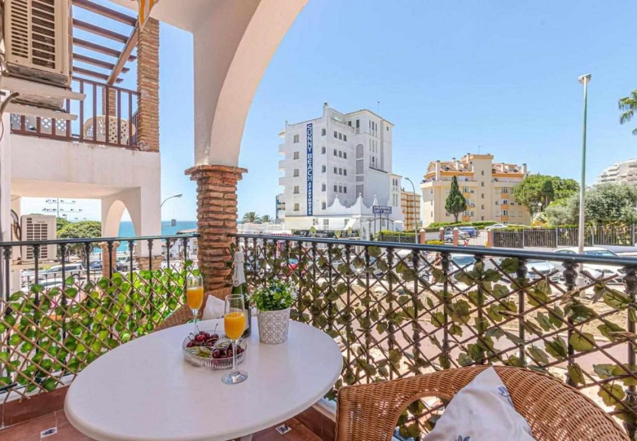 Apartamento en Benalmádena - Apartamento en Pueblo Quinta a 1 min de la Playa 