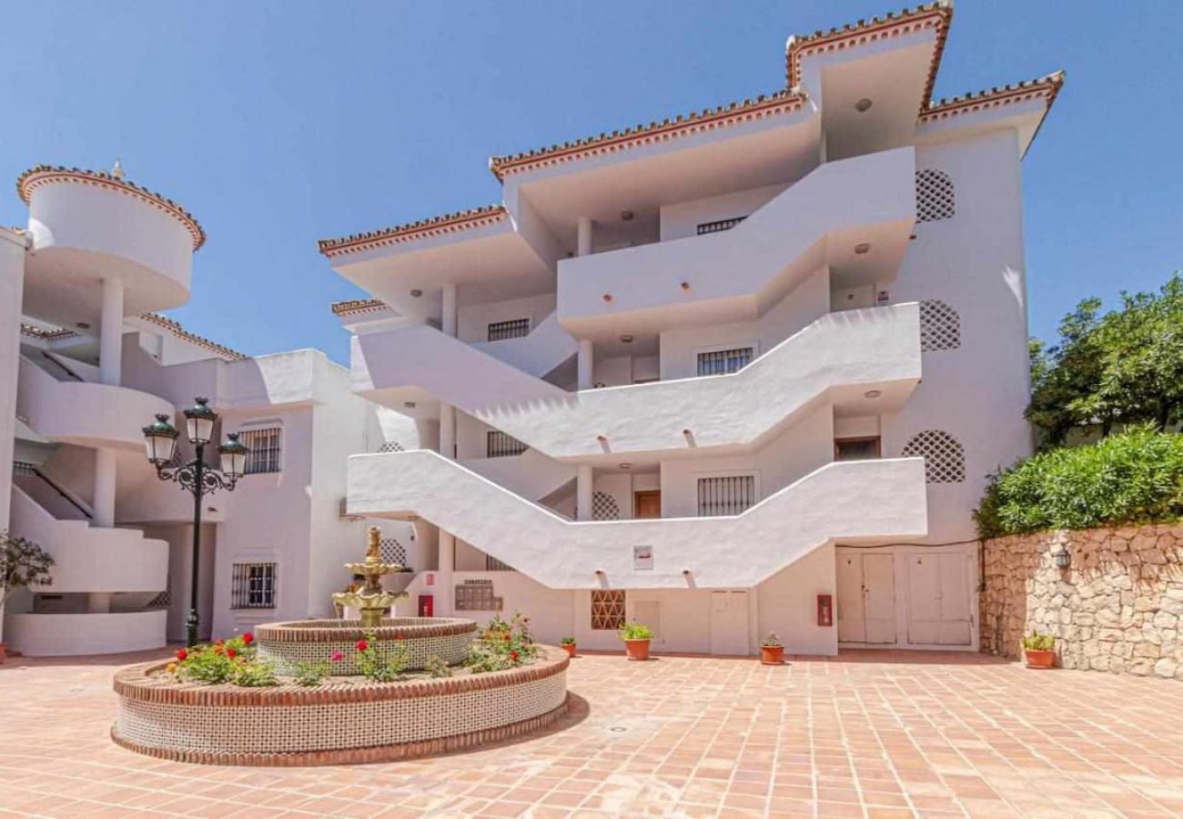 Apartamento en Benalmádena - Apartamento en Pueblo Quinta a 1 min de la Playa 