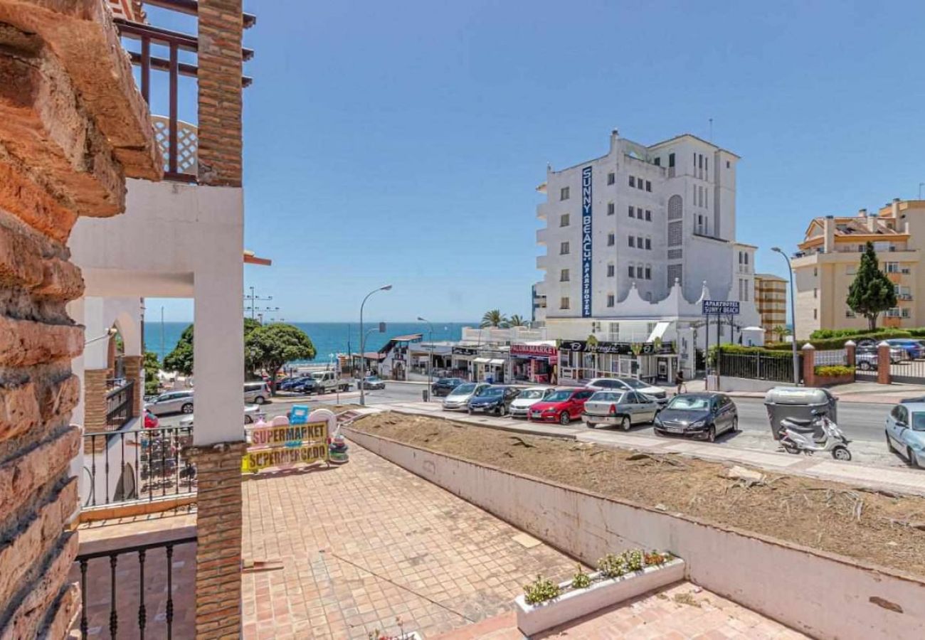 Apartamento en Benalmádena - Apartamento en Pueblo Quinta a 1 min de la Playa 