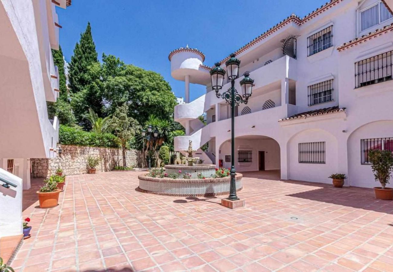 Apartamento en Benalmádena - Apartamento en Pueblo Quinta a 1 min de la Playa 