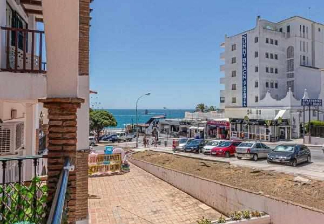 Apartamento en Benalmádena - Apartamento en Pueblo Quinta a 1 min de la Playa 