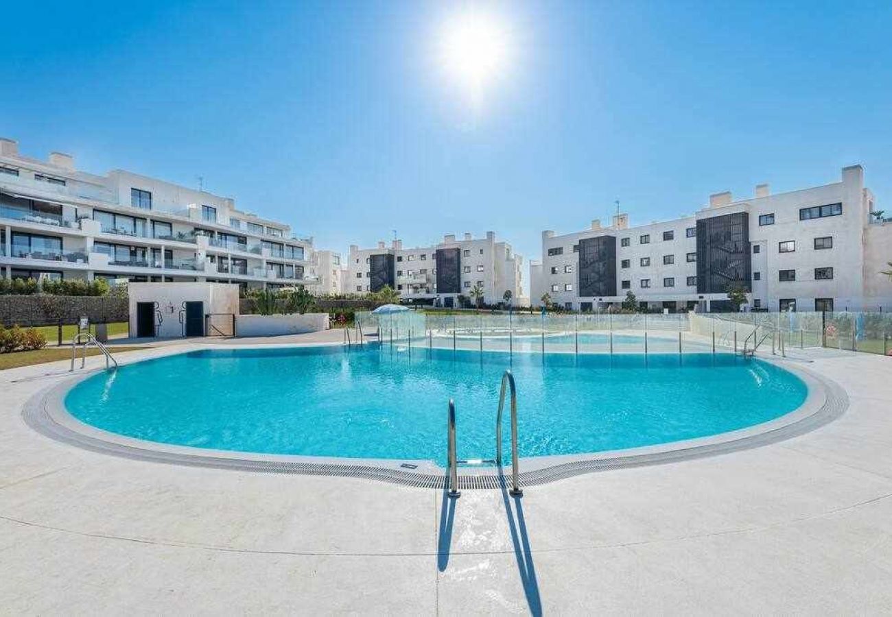 Apartamento en Fuengirola - Lujoso apartamento para 6 con jacuzzi en Higueron 