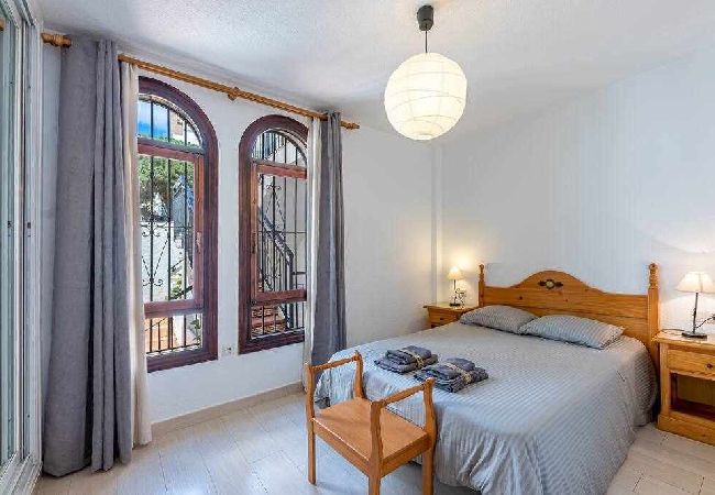 Apartamento en Benalmádena - Pueblo Evita- Apartamento andaluz con terraza. 