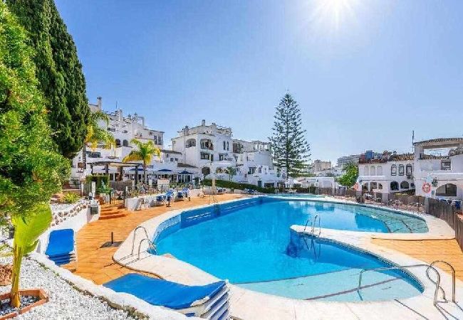 Apartamento en Benalmádena - Pueblo Evita- Apartamento andaluz con terraza. 