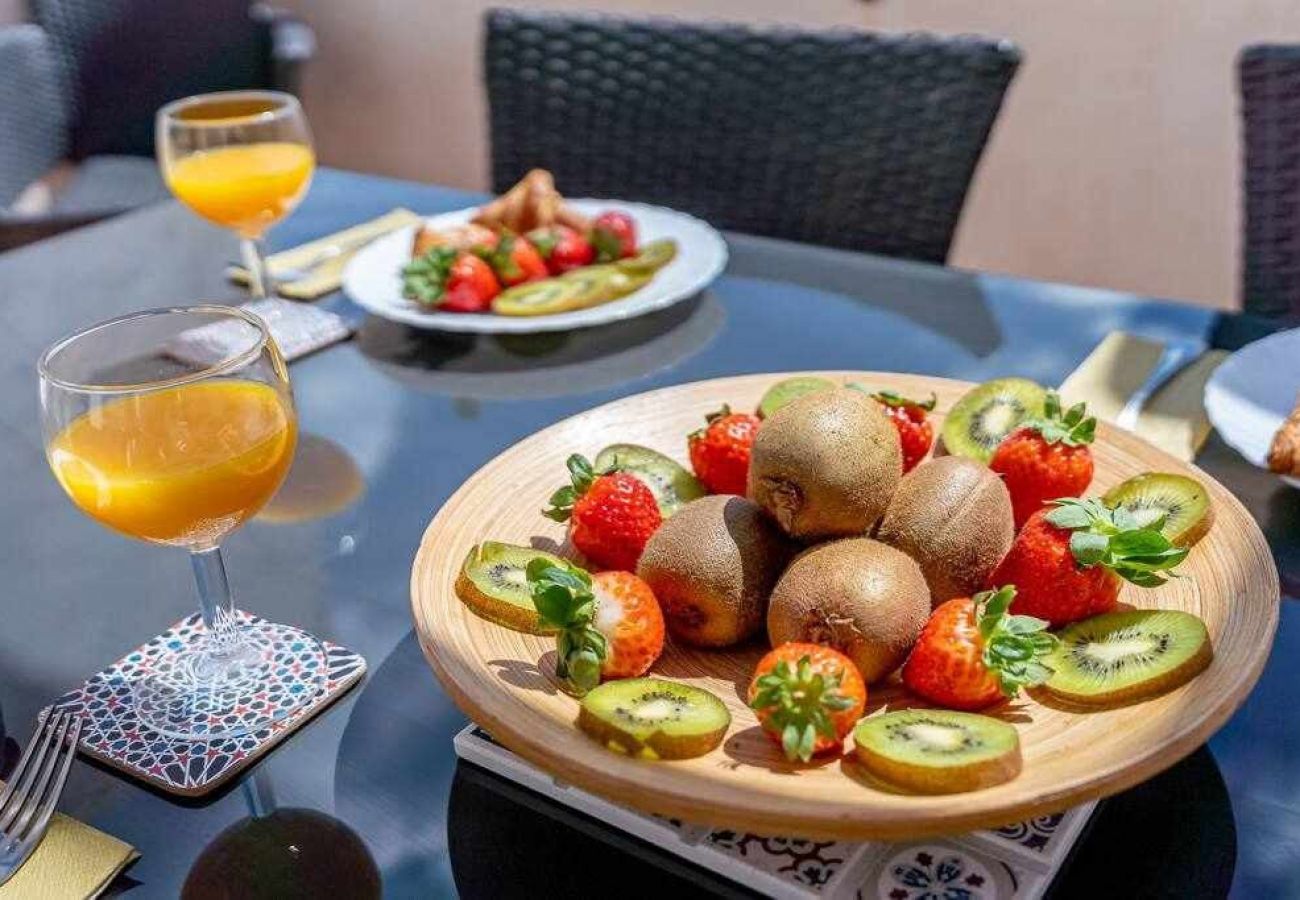 Apartamento en Benalmádena - Pueblo Evita- Apartamento andaluz con terraza. 