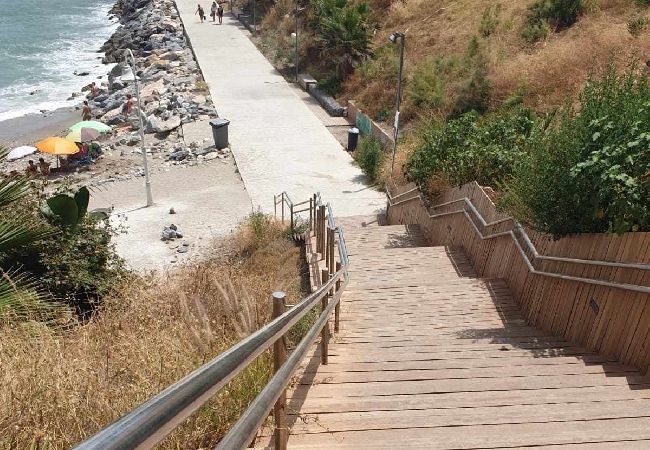 Apartamento en Benalmádena - Piso con amplia terraza a solo 1 min de la playa 