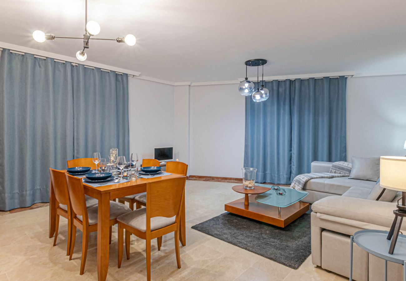 Apartamento en Benalmádena - Piso con amplia terraza a solo 1 min de la playa 