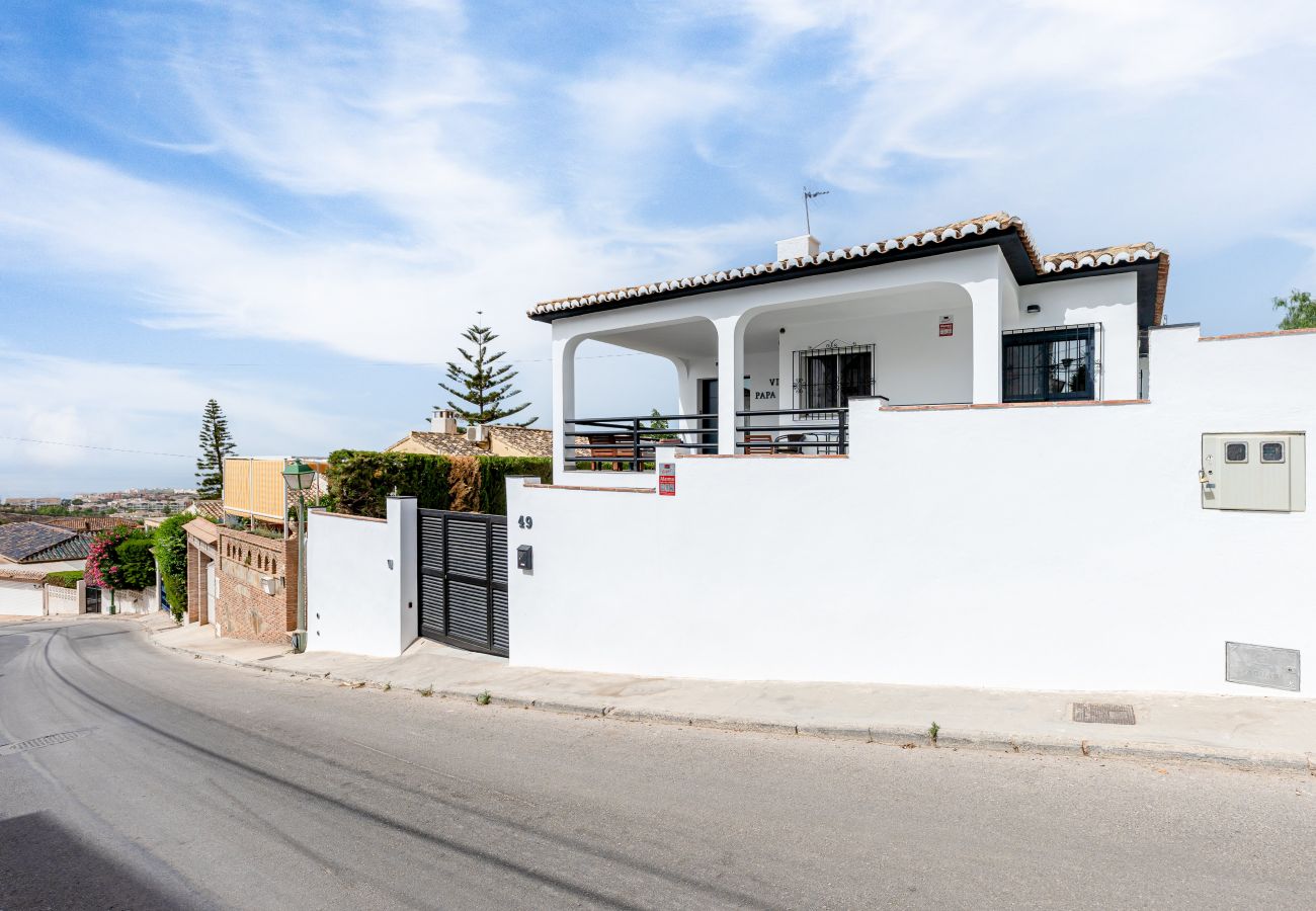 Villa en Benalmádena - Villa con piscina privada y barbacoa para 8 