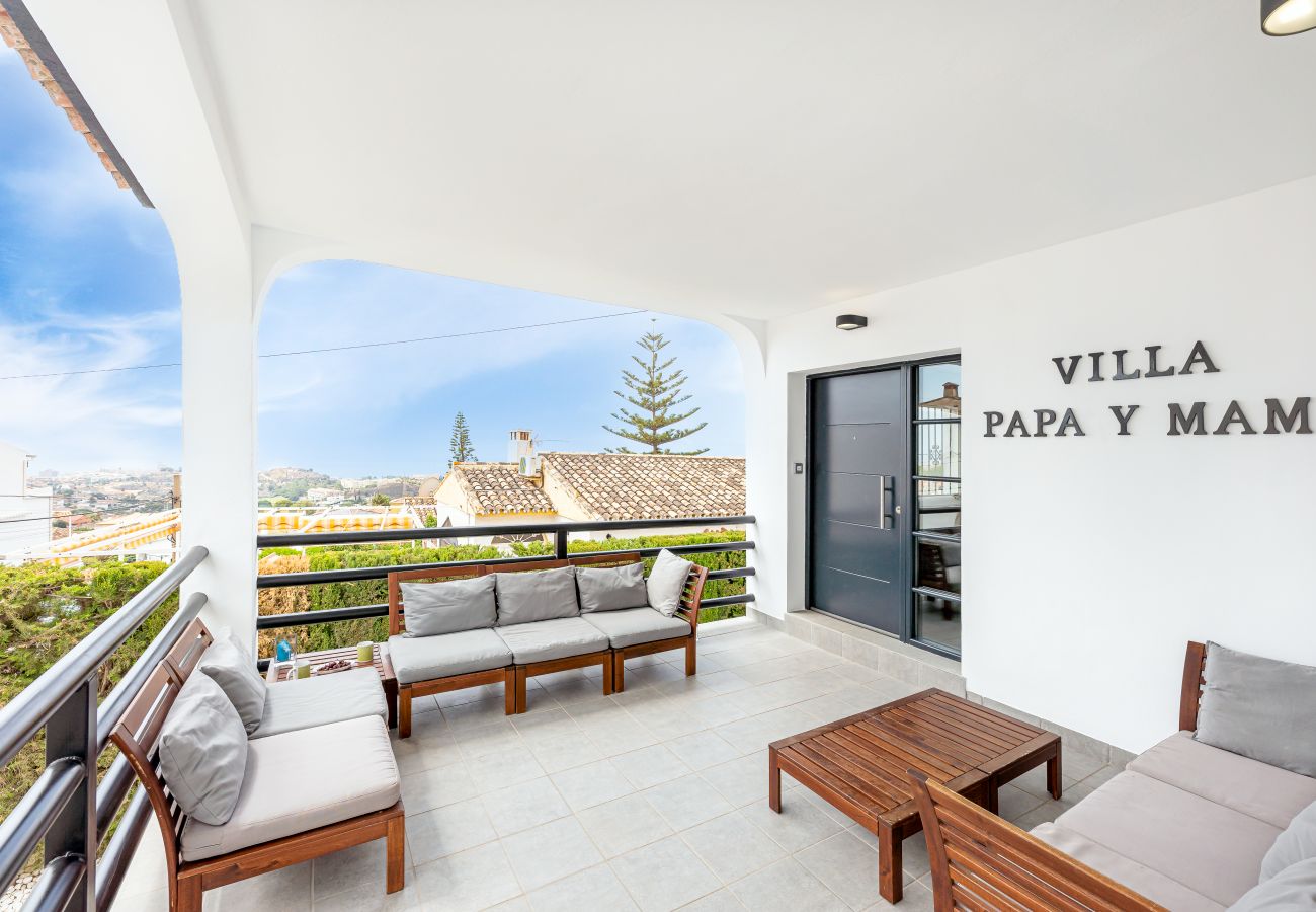 Villa en Benalmádena - Villa con piscina privada y barbacoa para 8 