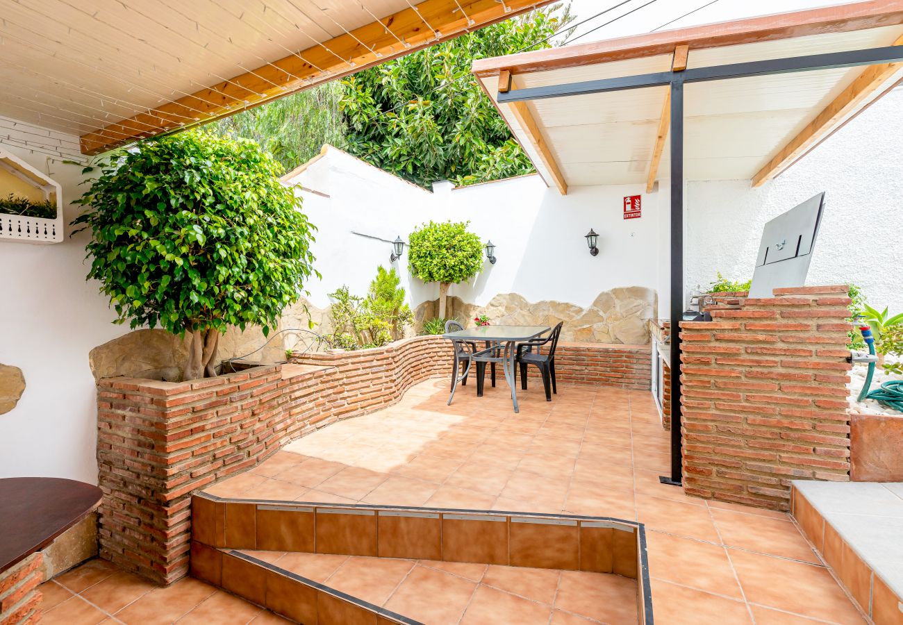 Villa en Benalmádena - Villa con piscina privada y barbacoa para 8 