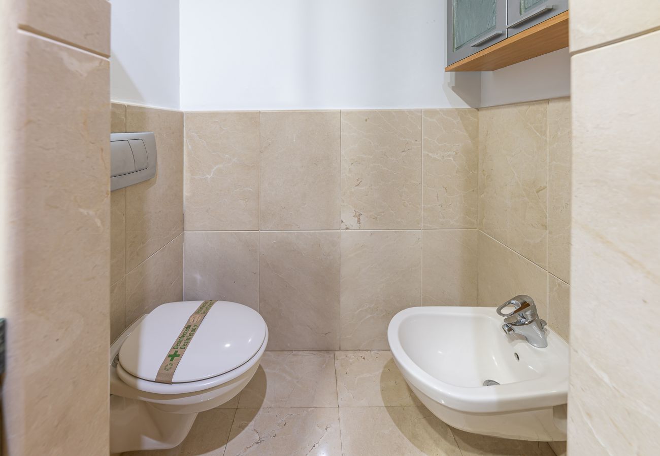 Apartamento en Benalmádena - BELLAGIO- Elegante piso para 6 a 1 min de la playa