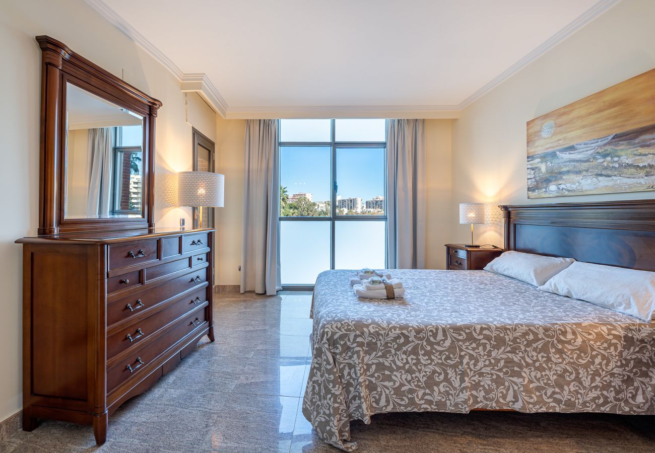 Apartamento en Benalmádena - BELLAGIO- Elegante piso para 6 a 1 min de la playa