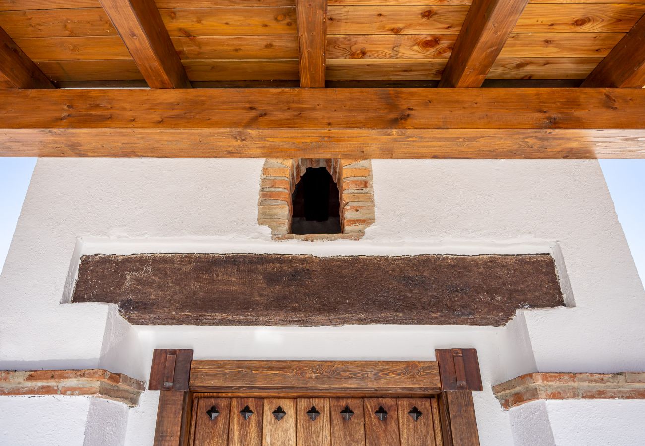 Casa rural en Alhaurín el Grande - La casa del arbol  Acogedora casa rural con pisicina