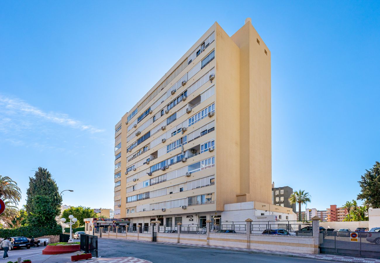 Apartamento en Benalmádena - Acogedor apartamento para 3 con piscina 