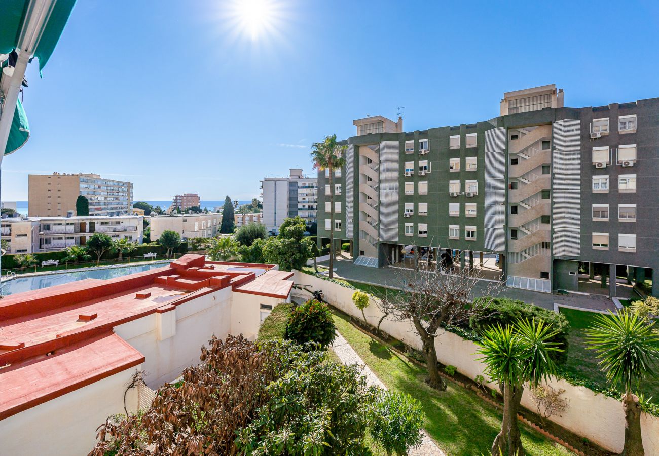 Apartamento en Benalmádena - Acogedor apartamento para 3 con piscina 