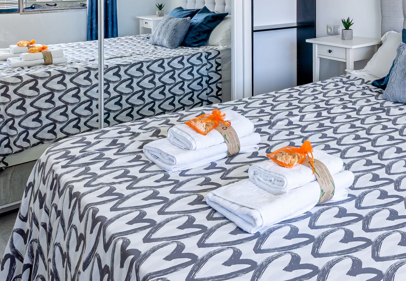 Apartamento en Benalmádena - Acogedor apartamento para 3 con piscina 