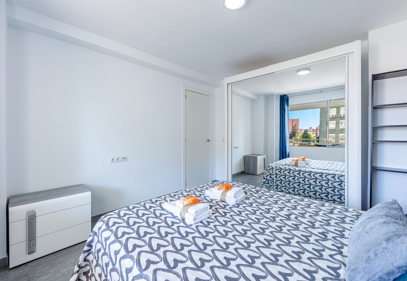 Apartamento en Benalmádena - Acogedor apartamento para 3 con piscina 
