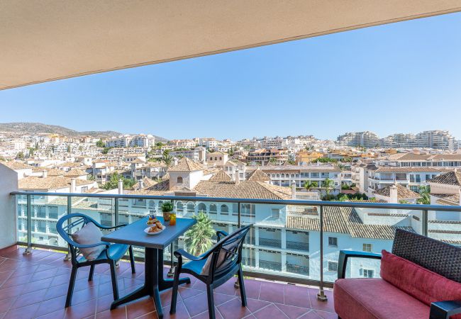 Apartamento en Benalmádena - Moderno apartamento con terraza cerca del mar