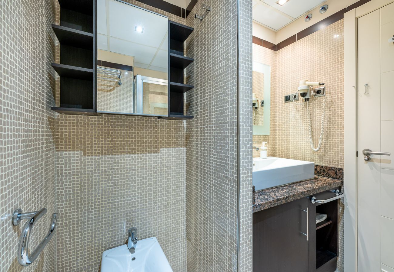 Apartamento en Benalmádena - Moderno apartamento con terraza cerca del mar