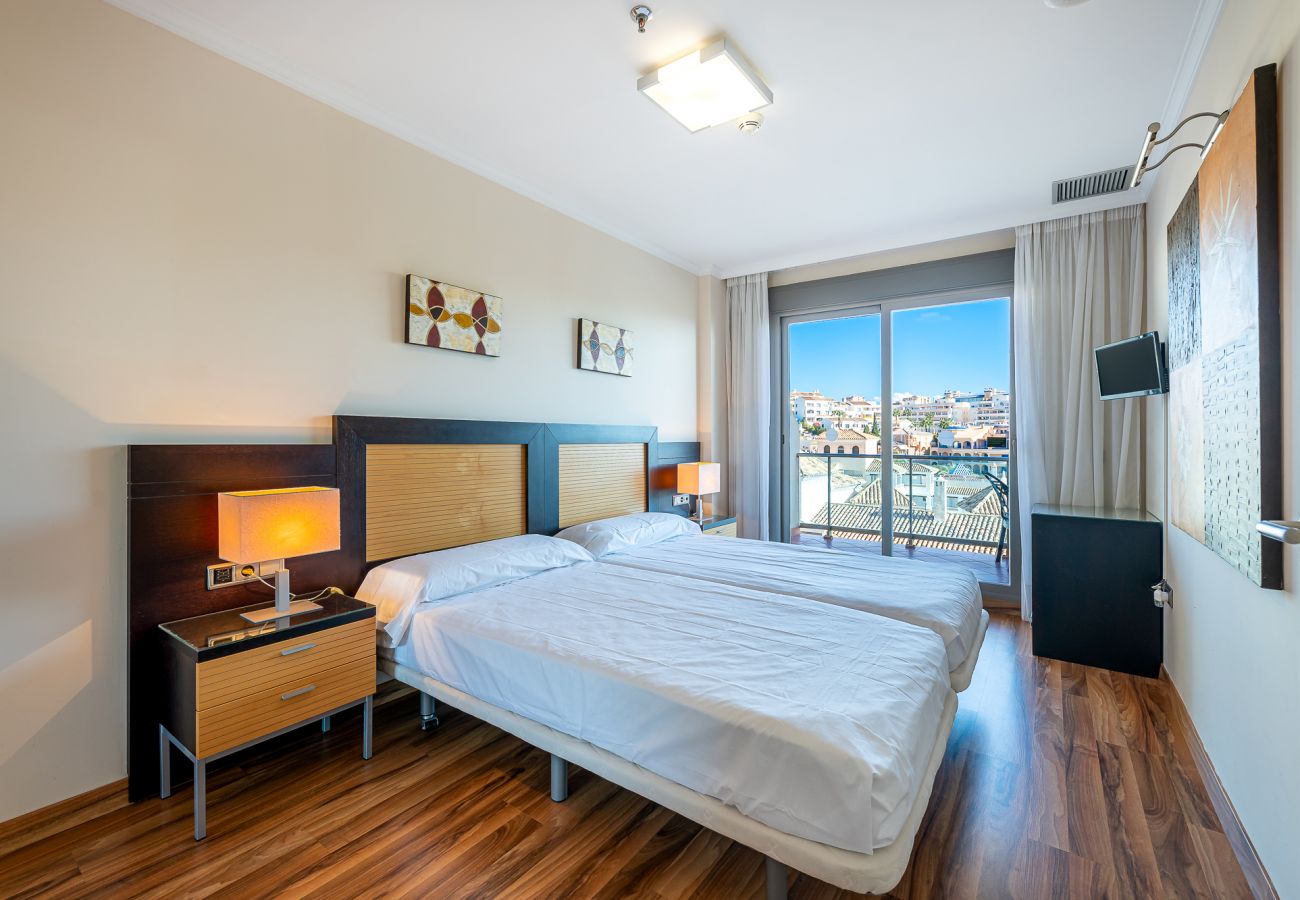 Apartamento en Benalmádena - Moderno apartamento con terraza cerca del mar