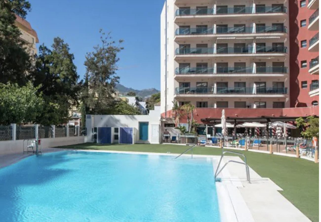 Apartamento en Benalmádena - Moderno apartamento con terraza cerca del mar