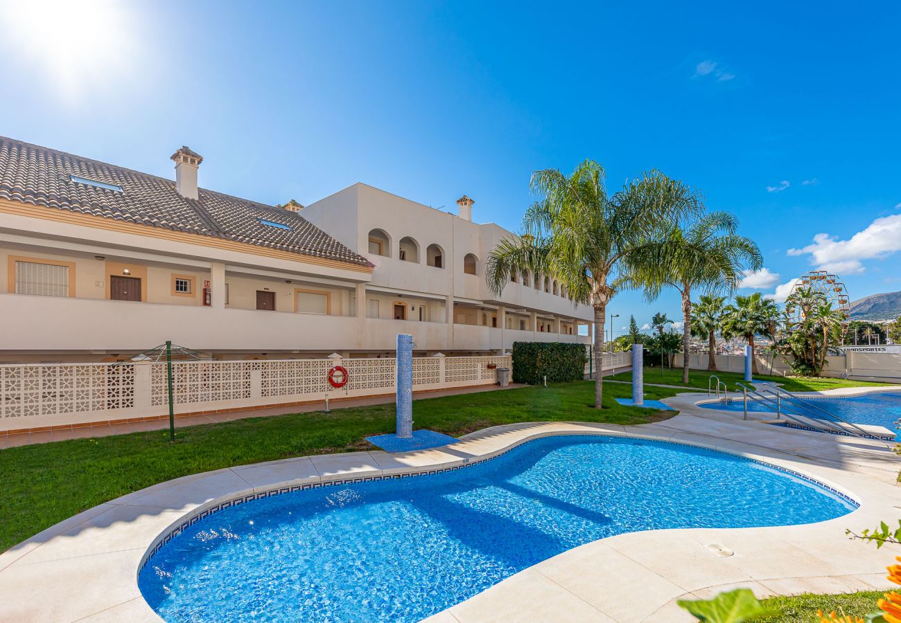 Apartamento en Benalmádena - Apartamento para 5 con hermosa terraza y vistas 