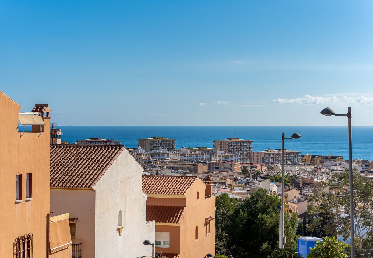 Apartamento en Benalmádena - Apartamento para 5 con hermosa terraza y vistas 