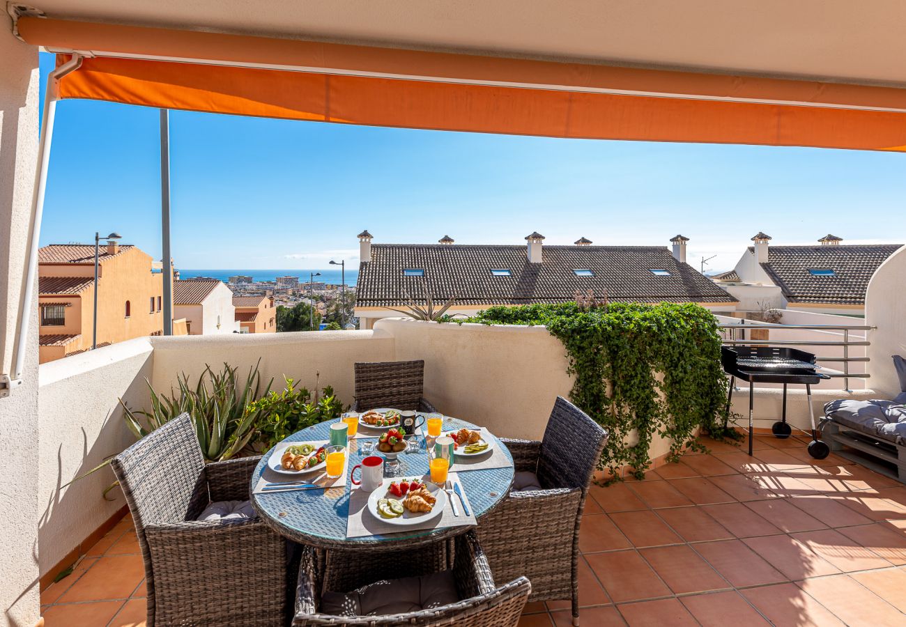Apartamento en Benalmádena - Apartamento para 5 con hermosa terraza y vistas 