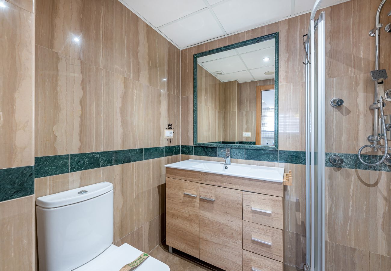 Apartamento en Benalmádena - Apartamento para 5 con hermosa terraza y vistas 