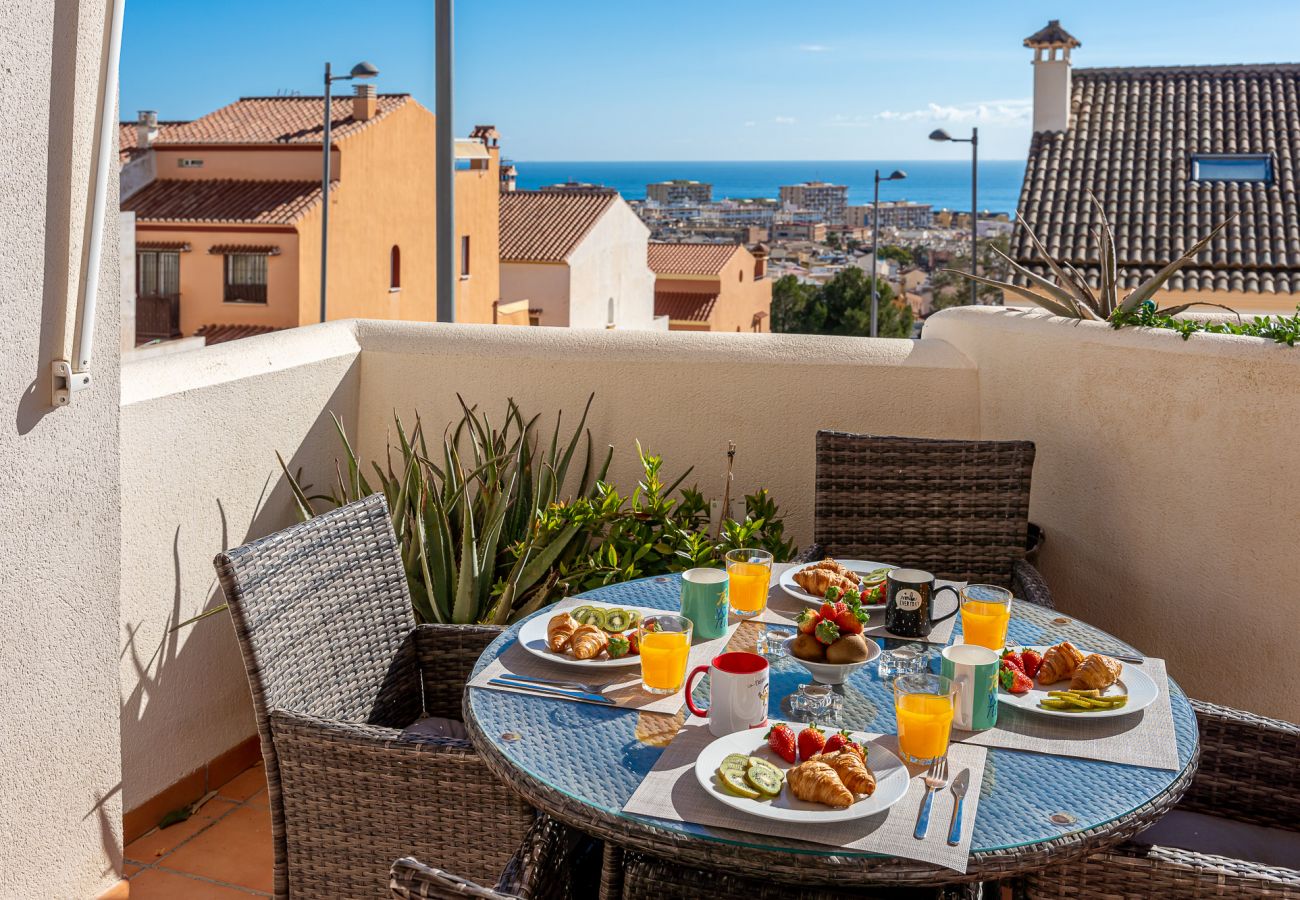 Apartamento en Benalmádena - Apartamento para 5 con hermosa terraza y vistas 