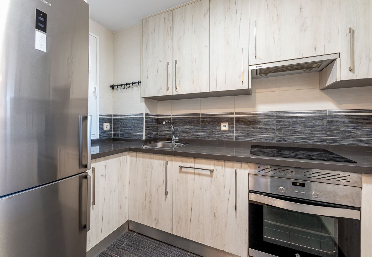 Apartamento en Benalmádena - Apartamento para 5 con hermosa terraza y vistas 