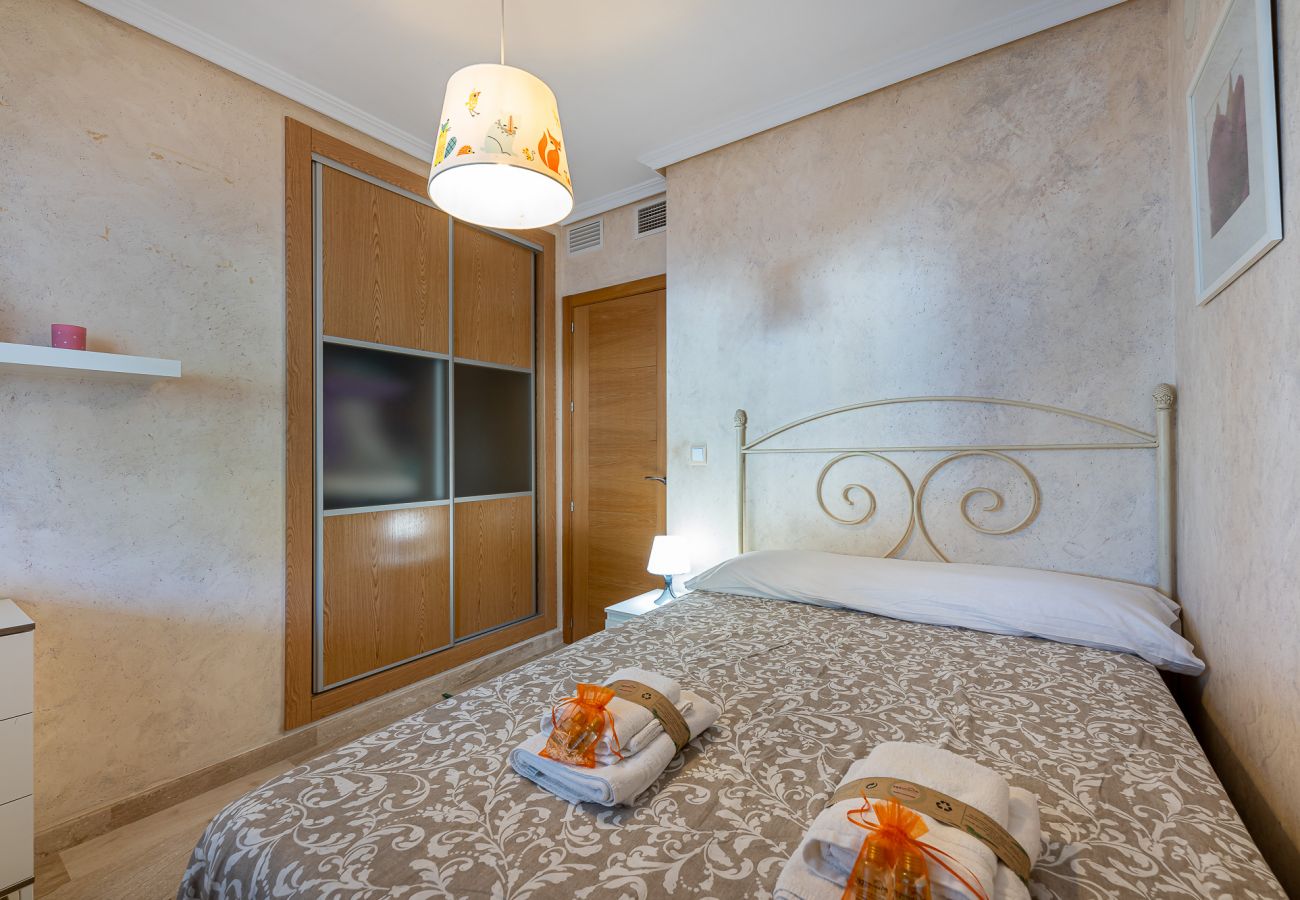 Apartamento en Benalmádena - Apartamento para 5 con hermosa terraza y vistas 