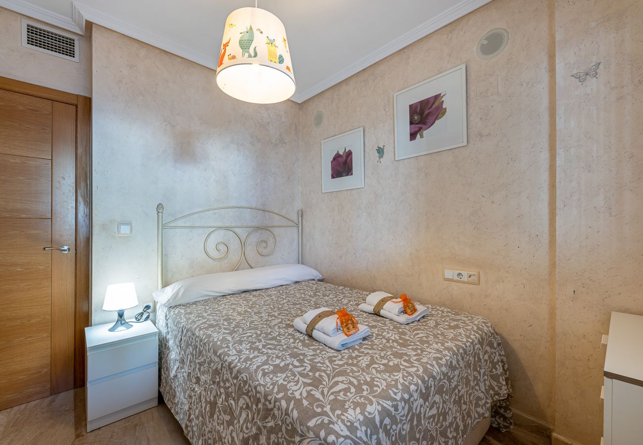 Apartamento en Benalmádena - Apartamento para 5 con hermosa terraza y vistas 