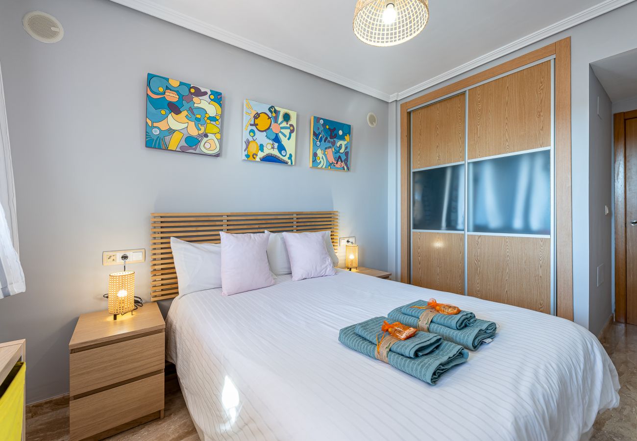 Apartamento en Benalmádena - Apartamento para 5 con hermosa terraza y vistas 