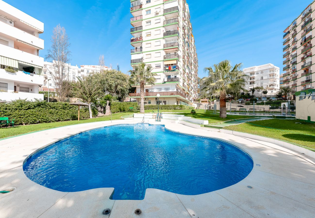 Apartamento en Benalmádena - Las Naciones- Luminoso y reformado apartamento para 4 